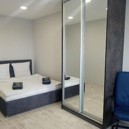 Як Вдома ! Appartement Oezjhorod Buitenkant foto