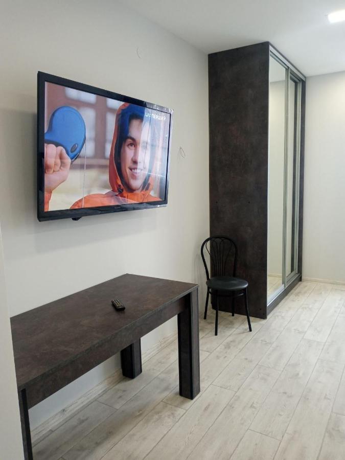 Як Вдома ! Appartement Oezjhorod Buitenkant foto