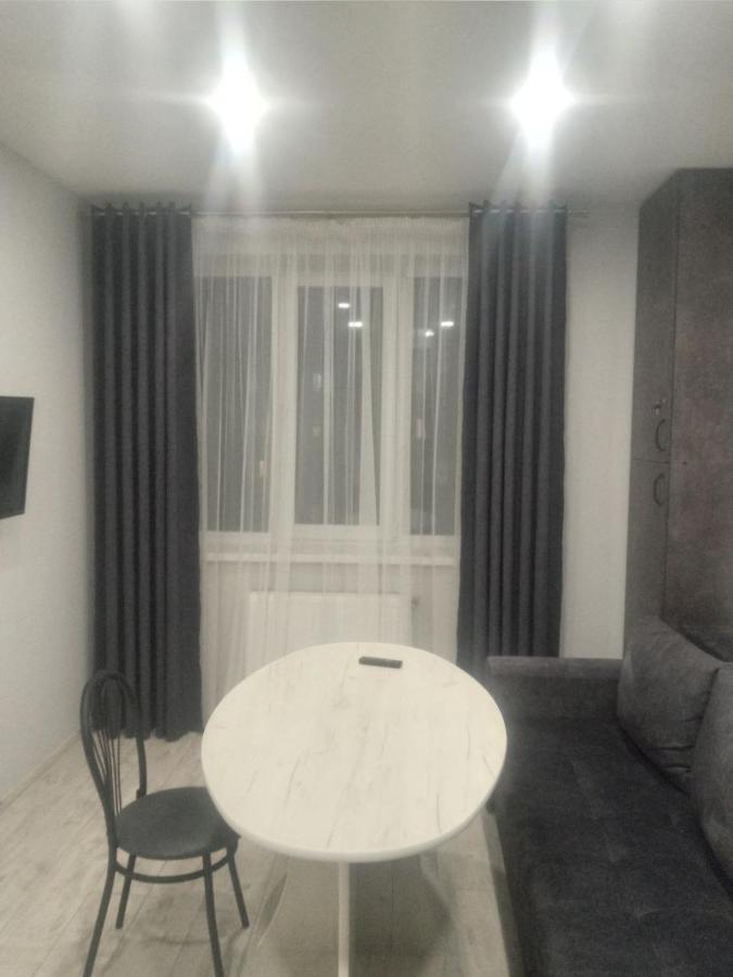 Як Вдома ! Appartement Oezjhorod Buitenkant foto